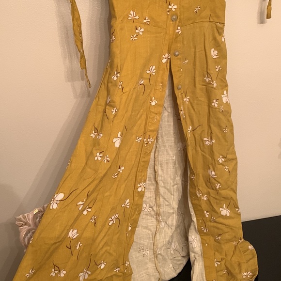 Floral golden yellow summer short sleeve dress - Picture 6 of 6